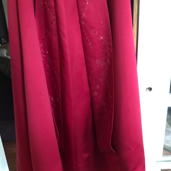 David’s Bridal - Picture 1 of 2